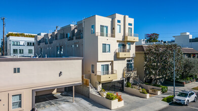 1838 Corinth Ave in Los Angeles, CA - Foto de edificio - Primary Photo