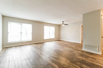 62 Cliffwood Cir in North Little Rock, AR - Building Photo - Building Photo