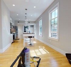 40 Bow St, Unit 1 in Cambridge, MA - Foto de edificio - Building Photo