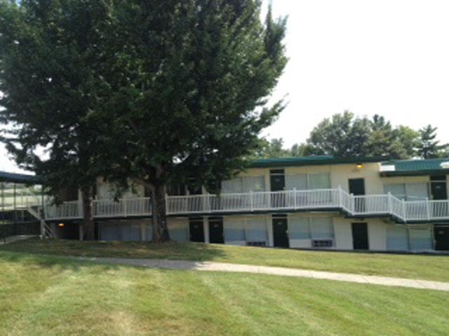 Juniper Hills Apartments in Frankfort, KY - Foto de edificio - Building Photo