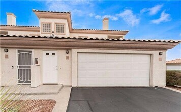 6704 Dorita Ave in Las Vegas, NV - Building Photo - Building Photo