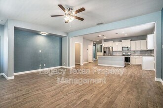 1912 Albany Ln in Cleburne, TX - Building Photo - Building Photo