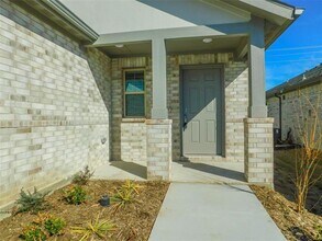 14017 Earlham St in Pilot Point, TX - Building Photo - Building Photo