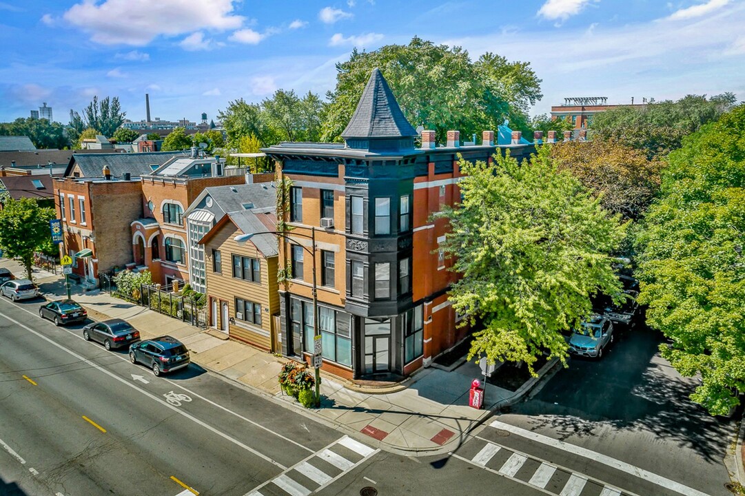 1405 W Belden Ave, Unit 3 in Chicago, IL - Foto de edificio