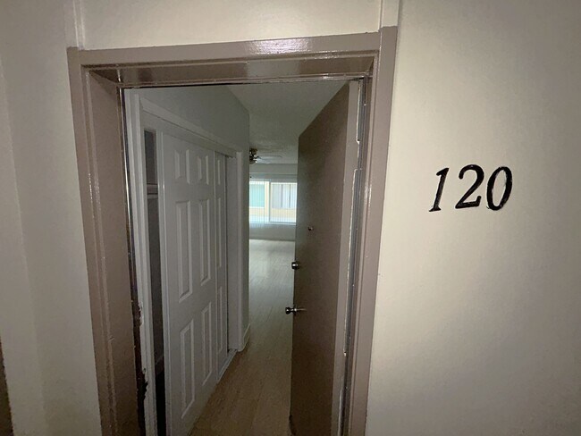 535 S Catalina St in Los Angeles, CA - Building Photo - Building Photo