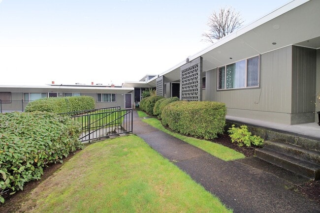 property at 3200-3236 SW Marigold St