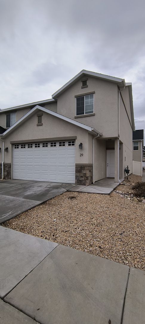 property at 173 E Fiddlers Canyon Rd