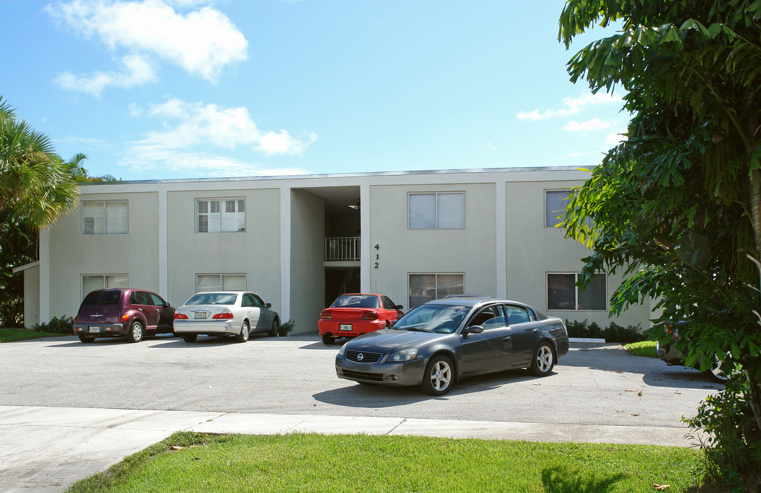 412 Northlake Ct in North Palm Beach, FL - Foto de edificio