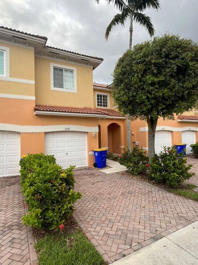 5067 SE Mariner Garden Cir in Stuart, FL - Building Photo - Building Photo