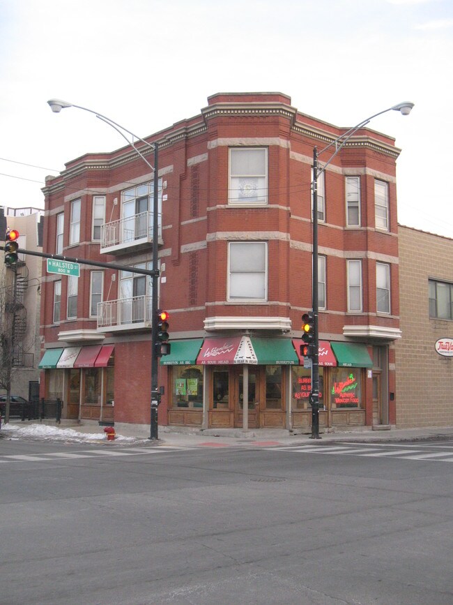 2557 N Halsted