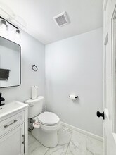 1595 Oregon Trail in Elk Grove Village, IL - Building Photo - Building Photo