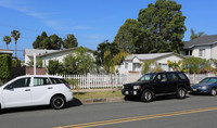 223-225 Clementine St in Oceanside, CA - Building Photo - Building Photo