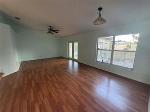 11328 Jim Ct in Riverview, FL - Foto de edificio - Building Photo