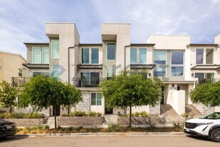 10425 Adamson Wy in San Diego, CA - Building Photo