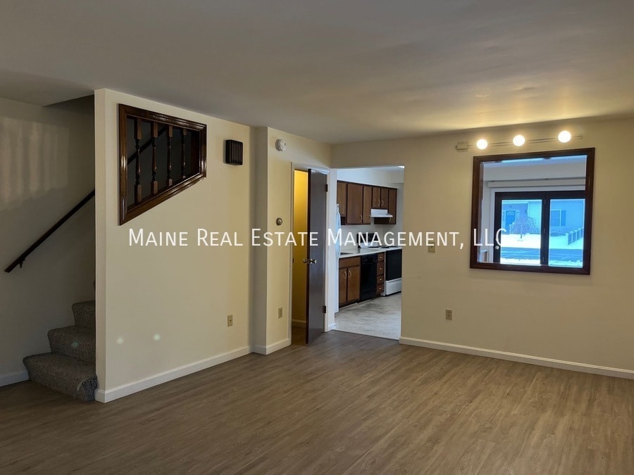 15 Burleigh Rd in Bangor, ME - Building Photo