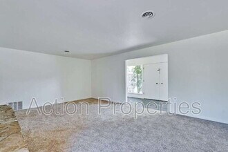 306 N Clark Ave in Los Altos, CA - Building Photo - Building Photo