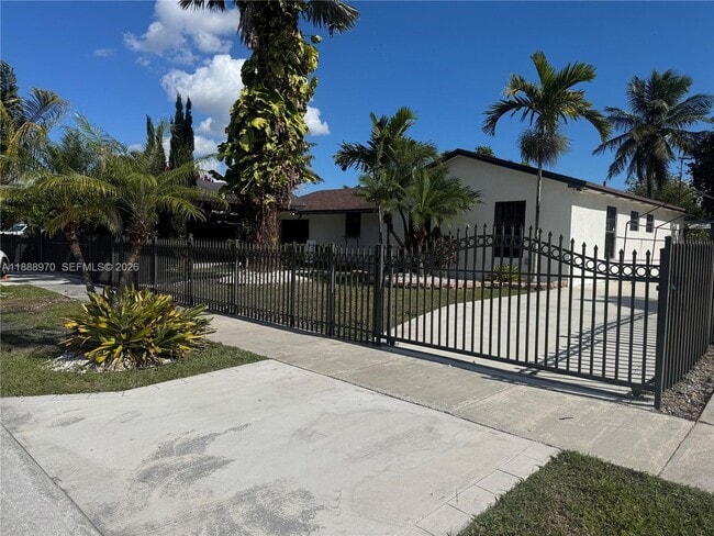 property at 26553 SW 125th Ct