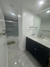 4001 S Ocean Dr in Hollywood, FL - Building Photo - Building Photo