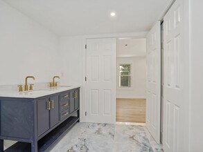 28 Crescent Park Rd in Westport, CT - Building Photo - Building Photo