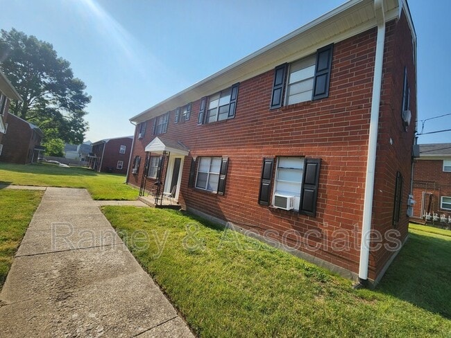 1013 St Paul Ct in Louisville, KY - Building Photo - Building Photo