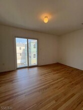 110 S 3rd St in Harrison, NJ - Building Photo - Building Photo