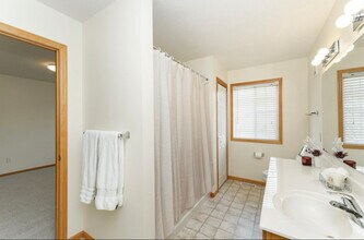5987 Sandcherry Pl NW in Rochester, MN - Building Photo - Building Photo