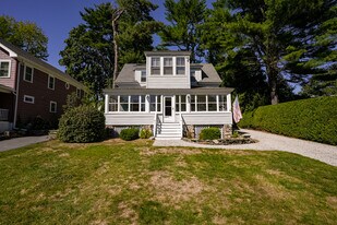 61 Ledge Rd in Ogunquit, ME - Building Photo
