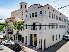 2314 Ponce de Leon Blvd, Unit 208 in Coral Gables, FL - Building Photo - Building Photo