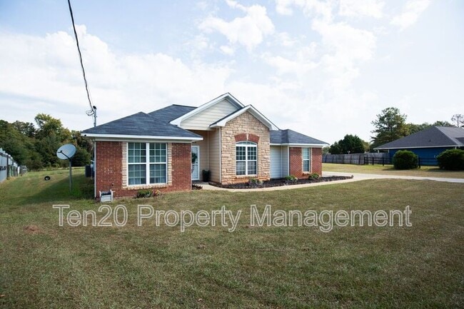 10 Bon Acre Rd in Fort Mitchell, AL - Building Photo - Building Photo