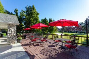 Pasadena Ridge Golf Course Apartments in Spokane, WA - Building Photo