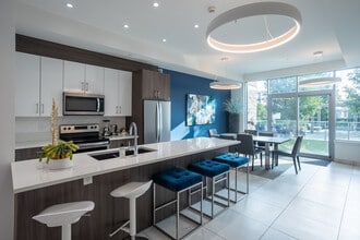Central Tower Apartments in Edmonton, AB - Building Photo - Interior Photo