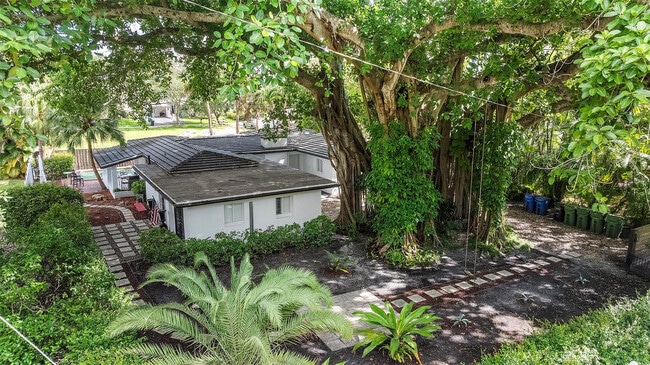 1221 SW 18th St in Fort Lauderdale, FL - Building Photo - Building Photo