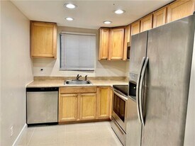 1285 S Flagler Ave in Pompano Beach, FL - Building Photo