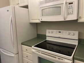 323 Laurens St SW in Aiken, SC - Building Photo - Building Photo