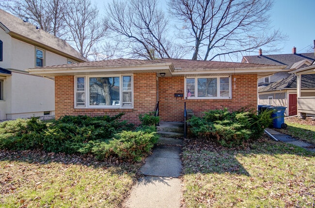 property at 509 E Jefferson St