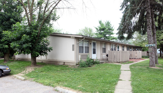 Clover Garden Apartments in Columbus, OH - Building Photo - Building Photo