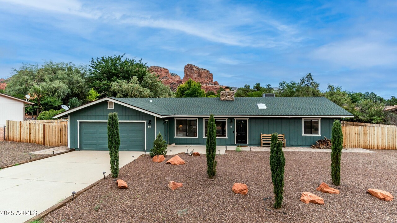 60 Gunsight Hills Dr in Sedona, AZ - Building Photo