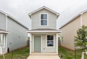 7125 Elm Cv in San Antonio, TX - Building Photo