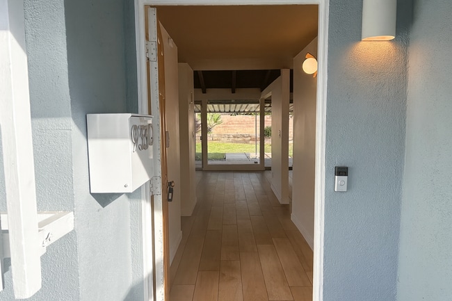 9330 Gothic Ave in Los Angeles, CA - Building Photo - Building Photo