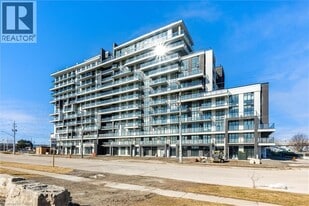 461 Green Rd in Hamilton, ON - Building Photo