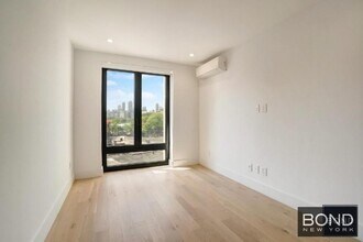 11-07 Welling Ct in Queens, NY - Building Photo - Building Photo