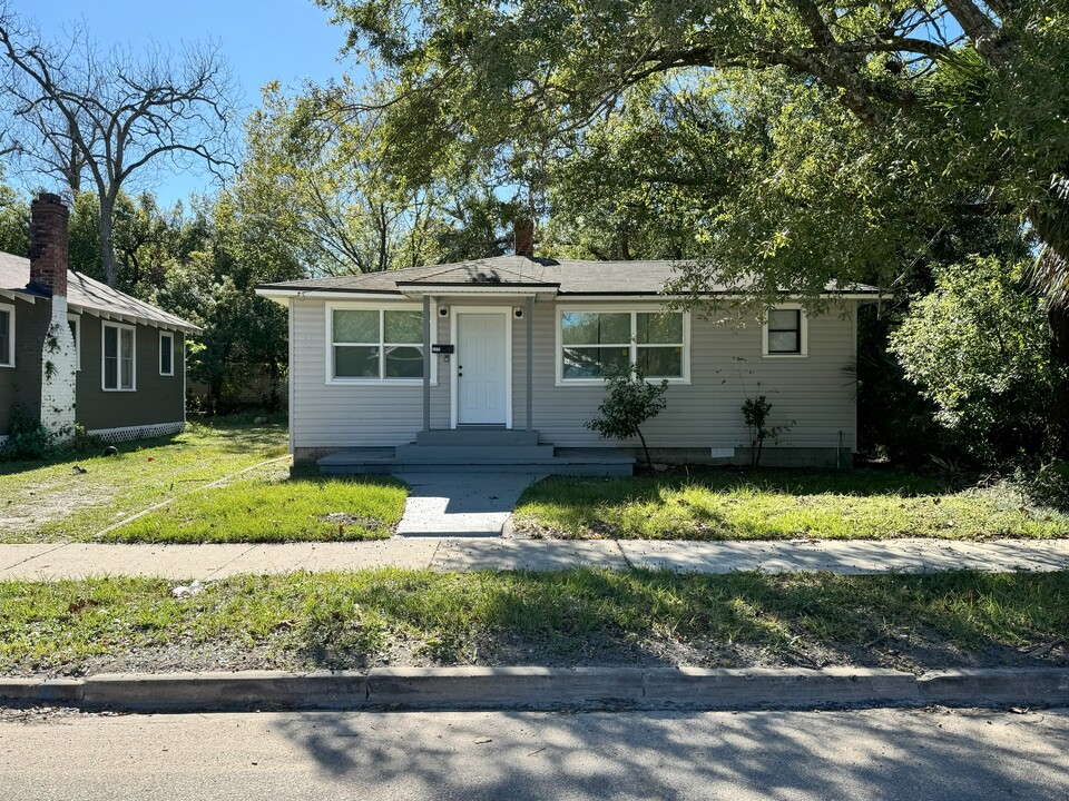 1560 W 19th St in Jacksonville, FL - Building Photo