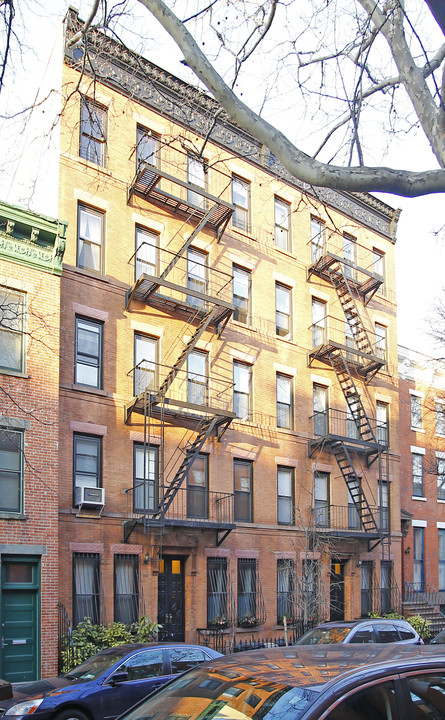 242 Baltic St in Brooklyn, NY - Building Photo