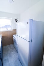 1954 Rockland Ave in Cincinnati, OH - Building Photo - Building Photo