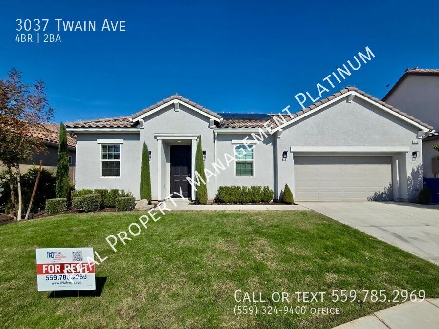 3037 Twain Ave in Clovis, CA - Building Photo