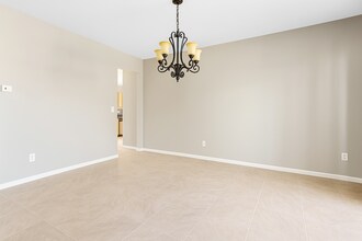 605 Thornridge Dr in O'Fallon, MO - Building Photo - Building Photo