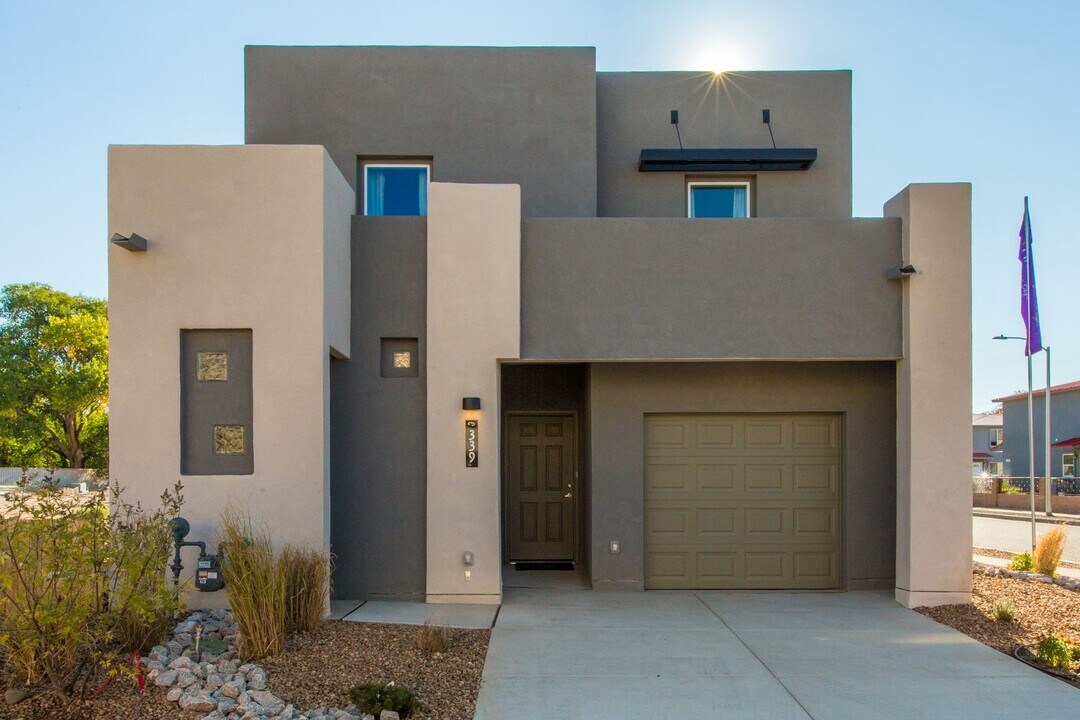 339 San Clemente Ave NW in Albuquerque, NM - Building Photo