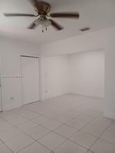 2149 NE 179th St in North Miami Beach, FL - Building Photo - Building Photo