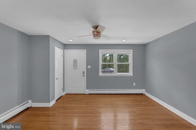 243 E 12th Ave in Conshohocken, PA - Building Photo - Building Photo