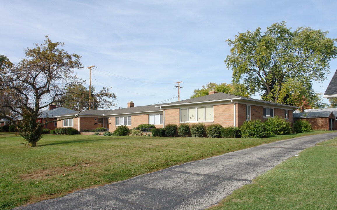 3277-3283 Tremont Rd in Columbus, OH - Building Photo